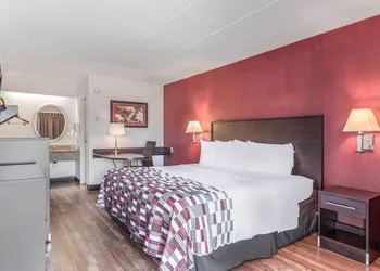 Red Roof Inn Columbia, MO hotel thumbnail 8