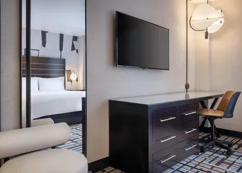 Hilton New York Fashion District hotel thumbnail 6
