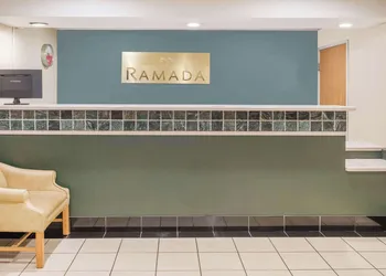 Ramada by Wyndham Columbia hotel thumbnail 2