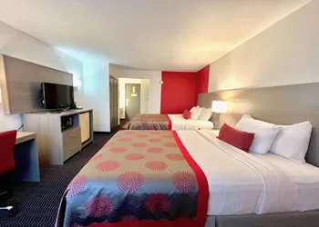 Ramada by Wyndham Columbia hotel thumbnail 7