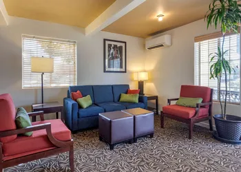 Comfort Inn Bishop hotel thumbnail 2