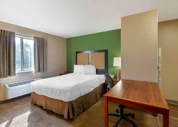 Suburban Studios Copley Akron West hotel thumbnail 6