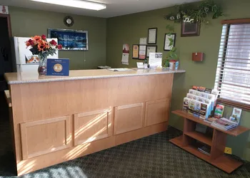 Split Mountain Motel hotel thumbnail 2