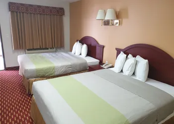 Split Mountain Motel hotel thumbnail 6
