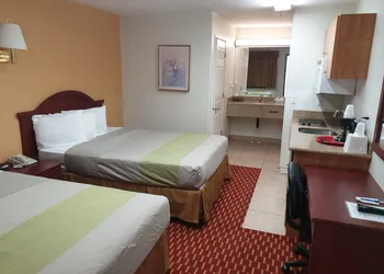 Split Mountain Motel hotel thumbnail 8