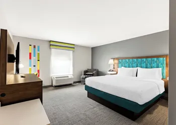 Hampton Inn & Suites Canton hotel thumbnail 3