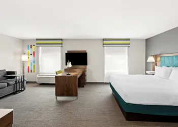 Hampton Inn & Suites Canton hotel thumbnail 4