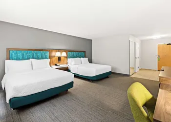 Hampton Inn & Suites Canton hotel thumbnail 5