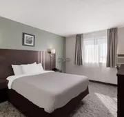 Quality Inn Hall of Fame hotel detail image 7