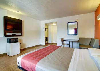 Motel 6 Richfield, OH hotel thumbnail 7