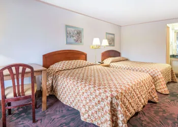 Knights Inn Canton hotel thumbnail 5
