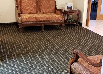 Super 8 by Wyndham Windsor hotel thumbnail 3