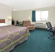 Super 8 by Wyndham Windsor hotel detail image 5