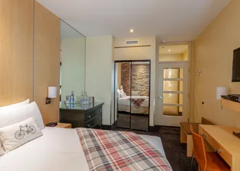 Hotel Du Vieux Quebec hotel thumbnail 7