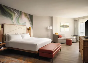 Fort Collins Marriott hotel thumbnail 6