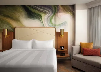 Fort Collins Marriott hotel thumbnail 8