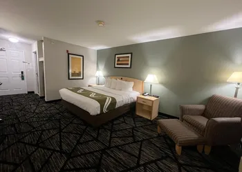 Quality Inn & Suites Loveland hotel thumbnail 5