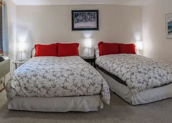 Green Springs Inn hotel thumbnail 6