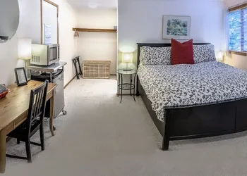 Green Springs Inn hotel thumbnail 7