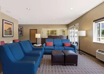 Comfort Inn Wichita East hotel thumbnail 5