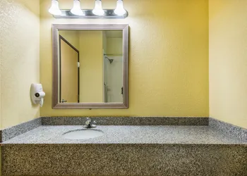 Holiday Inn Express Hotel & Suites El Dorado, Kansas by IHG hotel thumbnail 2