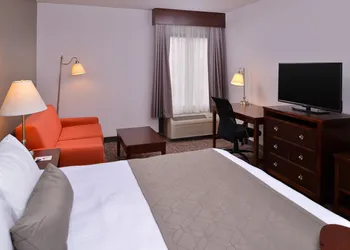 Best Western Plus Wichita West Airport Inn hotel thumbnail 6