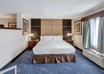 DoubleTree by Hilton Hotel Wichita Airport hotel thumbnail 7