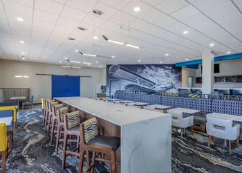 Wingate by Wyndham Wichita Airport hotel thumbnail 7