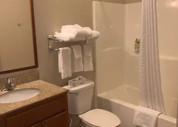 Candlewood Suites Augusta by IHG hotel thumbnail 3