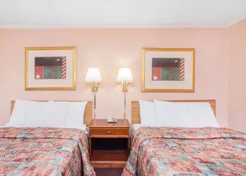 Knights Inn Augusta at Boy Scout Rd hotel thumbnail 3