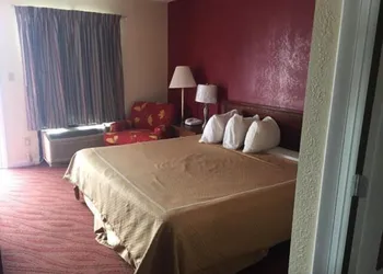 Quality Inn Thomson hotel thumbnail 6