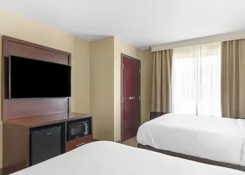 Comfort Suites Locust Grove Atlanta South hotel thumbnail 8