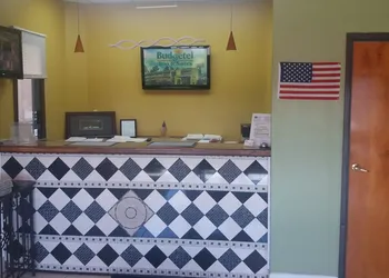 Budgetel Inn & Suites hotel thumbnail 3