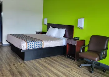 Budgetel Inn & Suites hotel thumbnail 6