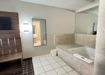 Country Hearth Inn & Suites Augusta hotel thumbnail 2