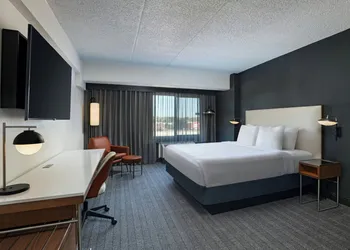 Courtyard Marriott Laredo hotel thumbnail 4