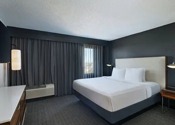Courtyard Marriott Laredo hotel thumbnail 6