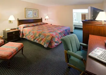 Americas Best Value Inn Laredo hotel thumbnail 8