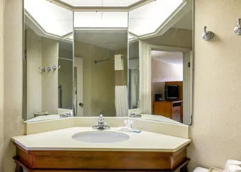 Baymont by Wyndham Amarillo East hotel thumbnail 8