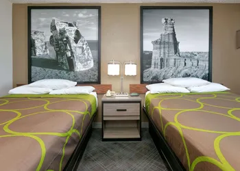 Super 8 by Wyndham Amarillo hotel thumbnail 7