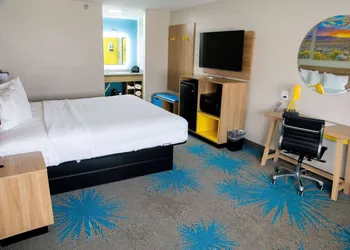 Days Inn by Wyndham Amarillo - Medical Center hotel thumbnail 2