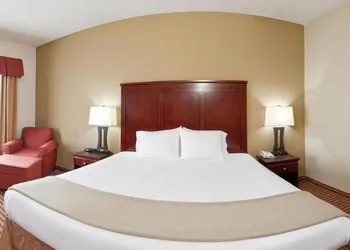 Holiday Inn Express Amarillo South by IHG hotel thumbnail 3
