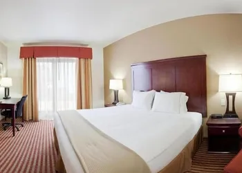 Holiday Inn Express Amarillo South by IHG hotel thumbnail 5