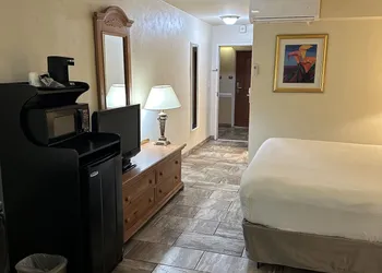 Ramada Hotel & Conference Center by Wyndham Las Cruces hotel thumbnail 6