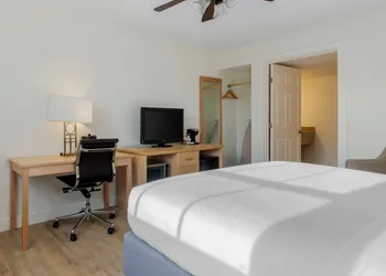 Seasider Motel hotel thumbnail 4