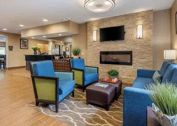 Comfort Inn Ellsworth - Bar Harbor hotel thumbnail 3