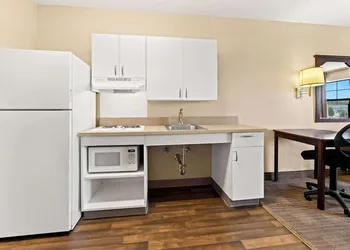 Suburban Studios Columbus Fort Benning Area hotel thumbnail 5