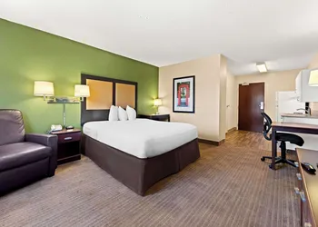 Suburban Studios Columbus Fort Benning Area hotel thumbnail 6