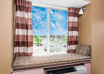 Microtel Inn & Suites by Wyndham Rochester North Mayo Clinic hotel thumbnail 5