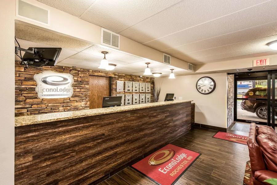 Econo Lodge Mayo Clinic Area hotel detail image 2